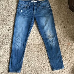 “Boyfriend skinny” Levi’s Original Riveted jeans